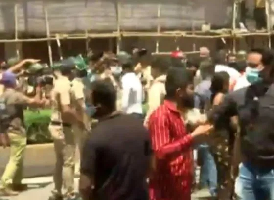 CM उद्धव को ‘थप्पड़ मारने’ का बयान दे फंसे राणे, भड़के शिवसैनिक, नासिक-पुणे में FIR दर्ज