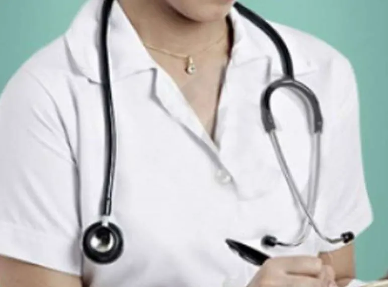 बरेली: नर्स मेंटर ने लगाए सीएचसी प्रभारी पर गंभीर आरोप