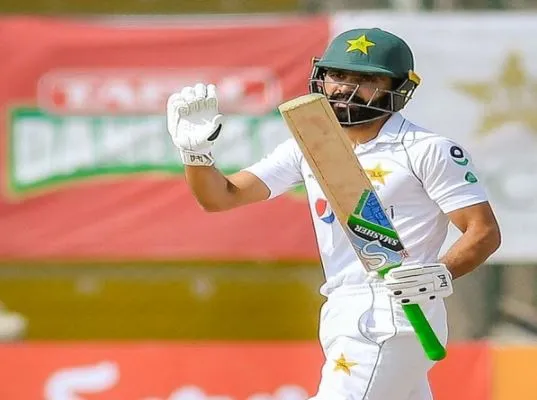 WI vs PAK: बाबर आजम और फवाद आलम ने पारी को संभाला, खेल के पहले दिन पाकिस्तान का स्कोर 212/4