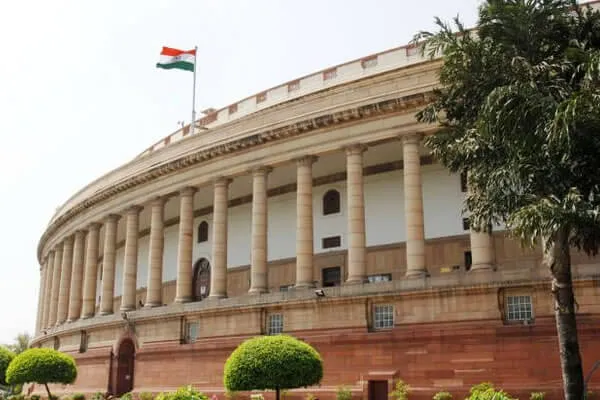 देश में पर्यटन को मिलेगा बढ़ावा, संसदीय समिति ने की ये नीति बनाने की सिफारिश