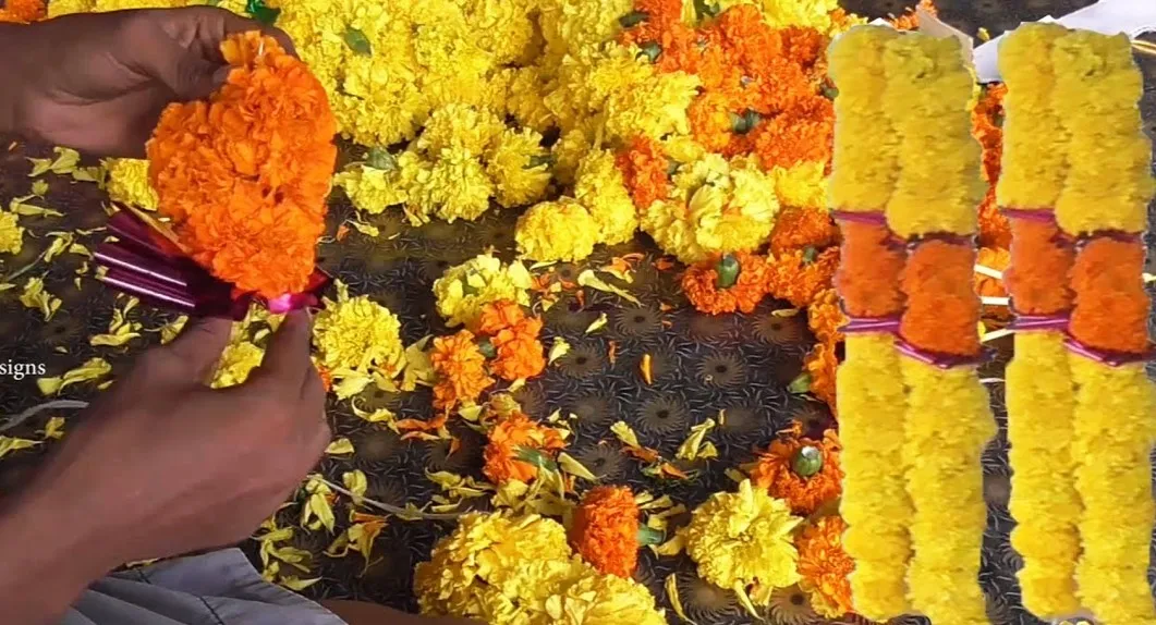 कर्नाटक सरकार के फैसले से फूल उत्पादकों-विक्रेताओं में रोष, विरोध में किया प्रदर्शन