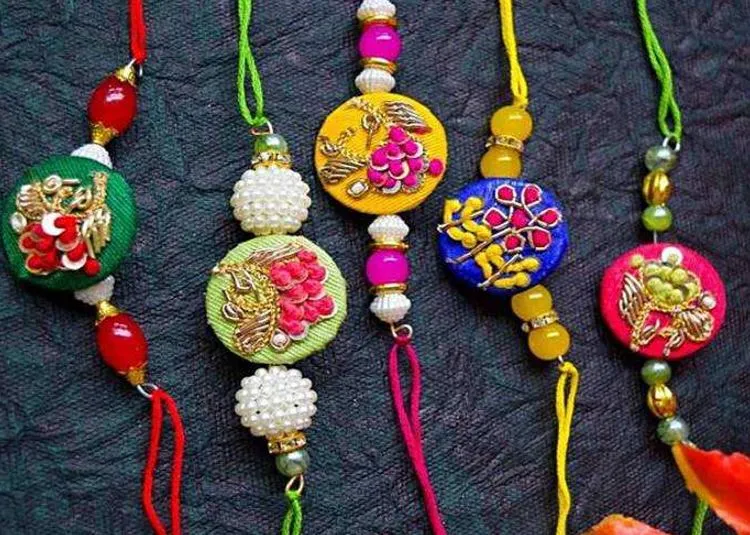 रक्षाबंधन के मौके पर डॉक्टरों-नर्सों को मिला ऐसा सप्राइज, प्यार और सम्मान से भर आईं आंखें…
