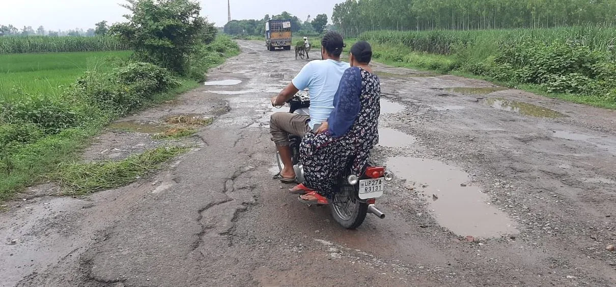 लखीमपुर खीरी: चलना जरा संभल के… बड़े झटके हैं मैलानी से शाहजहांपुर की राह में