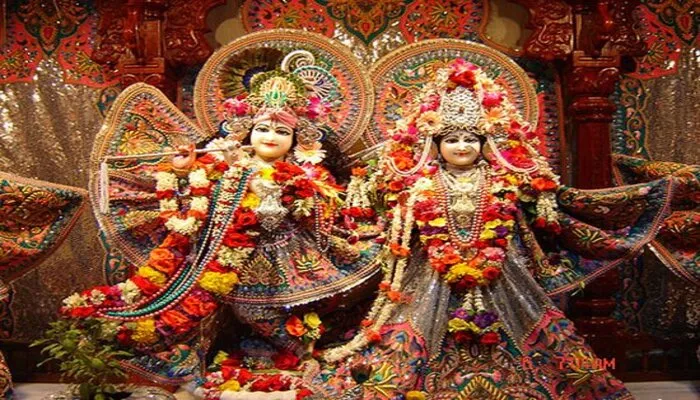 मथुरा: श्रीकृष्ण जन्माष्टमी की तैयारियां हुई शुरु, जन्मस्थान को जाने वाली सड़कों पर बनेंगे 11 मंच और 8 सेल्फी पॉइंट