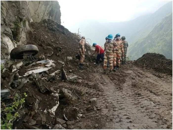 Kinnaur Landslide: भूस्खलन से मरने वालों की संख्या बढ़कर हुई 25, अब भी 5 लापता
