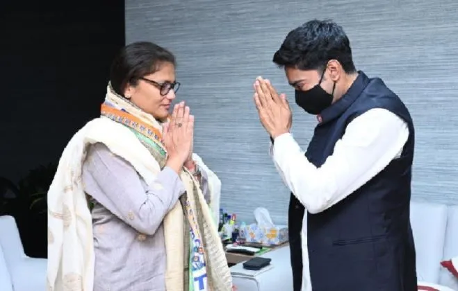 कांग्रेस से इस्तीफा देने के बाद TMC में शामिल हुईं सुष्मिता देव