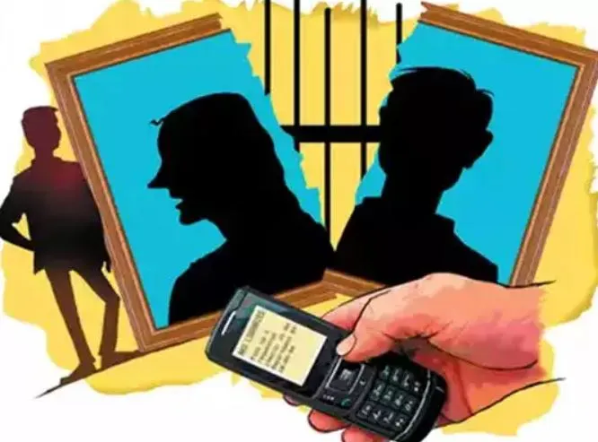 बरेली: सऊदी अरब से फोन कर पत्नी को दिया तीन तलाक
