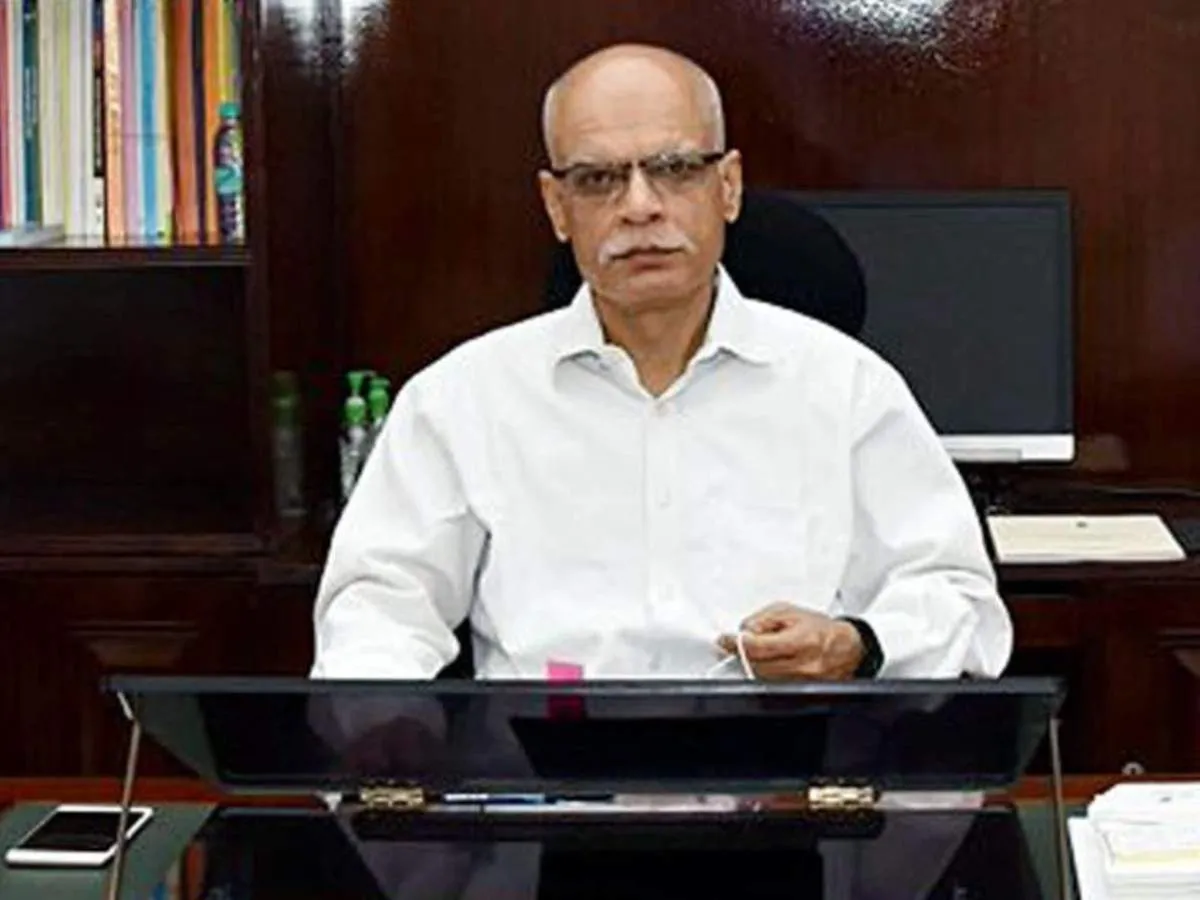 राजस्व सचिव ने दिए संकेत, इस वित्त वर्ष में टैक्स से मोटी कमाई कर सकती है सरकार