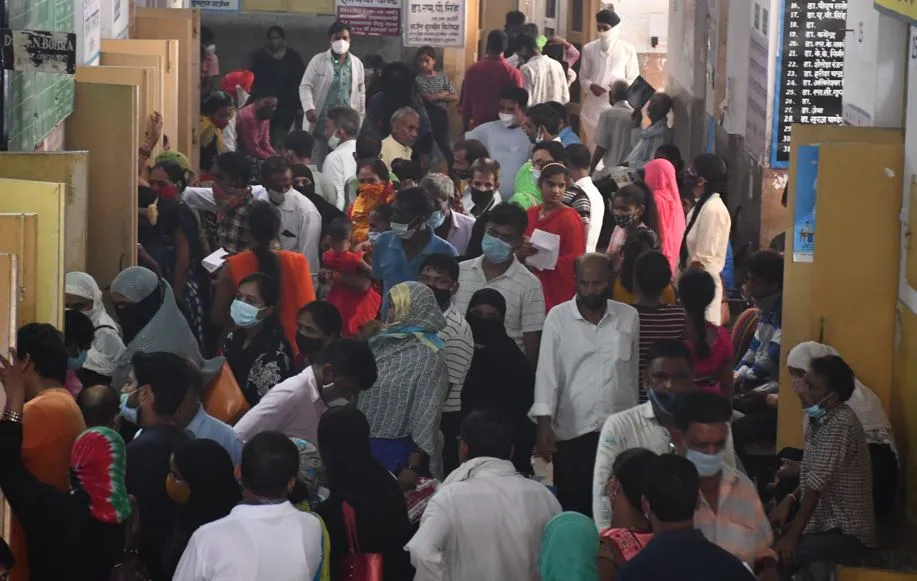 बरेली: कोरोना जैसे लक्षण दिखा रहा वायरल फीवर