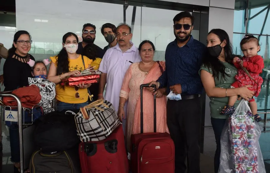 बरेली से बेंगलुरू को फ्लाइट शुरू, पहले दिन 2.30 घंटे में पहुंची