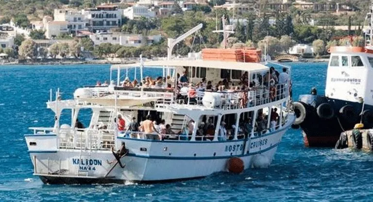 यूनान के द्वीप के पास 17 यात्रियों को ले जा रही नौका डूबी, बचाव अभियान जारी