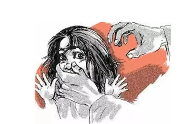 बाजपुर: सीओ के फॉलोअर और उसके साथी पर दुष्कर्म की कोशिश का आरोप, तहरीर सौंपी
