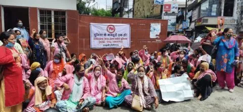 हल्द्वानी: आशाओं ने शुरू किया अनिश्चतकालीन कार्य बहिष्कार