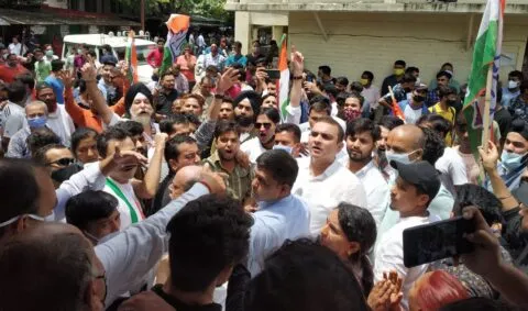 हल्द्वानी: कांग्रेस ने क्यों की तहसीलदार को बर्खास्त करने की मांग, पढ़िए पूरी खबर