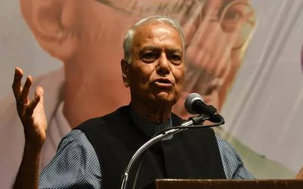 यशवंत सिन्हा के राष्ट्र मंच की मांग- साल के अंत तक जम्मू कश्मीर को दिया जाए राज्य का दर्जा