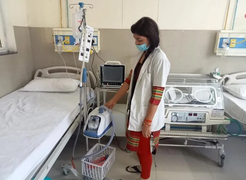 बरेली: 300 बेड अस्पताल में मिनी एचएफएनसी लगाए