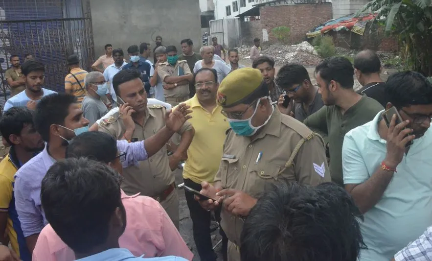 बरेली: वैभव नगर कॉलोनी की सड़क खराब, व्यापारी व लोगों में झगड़ा, रिपोर्ट दर्ज