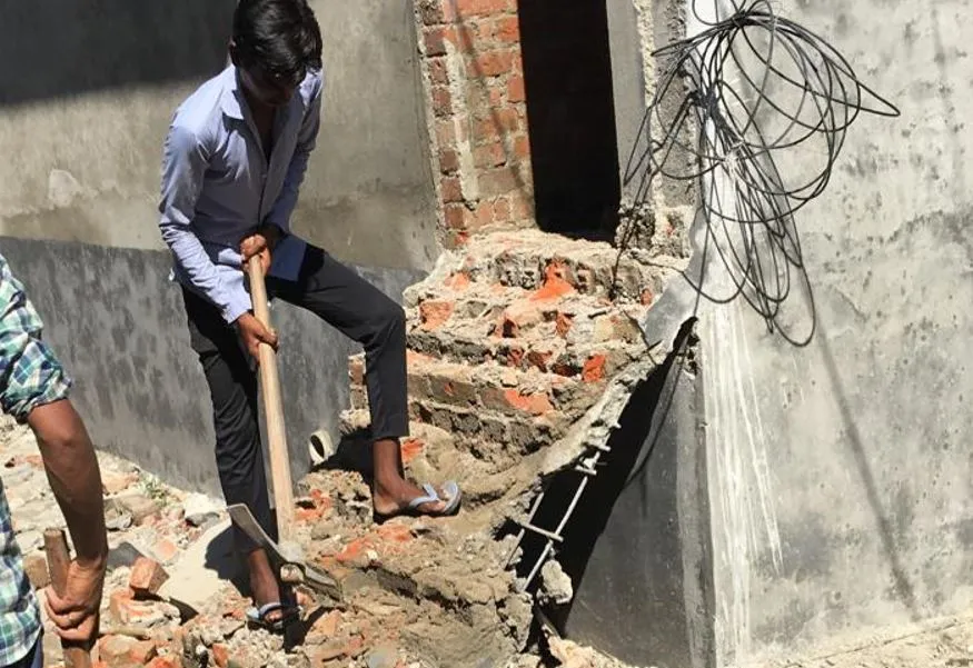 बरेली: गली बनाने के लिए हटाया गया अतिक्रमण
