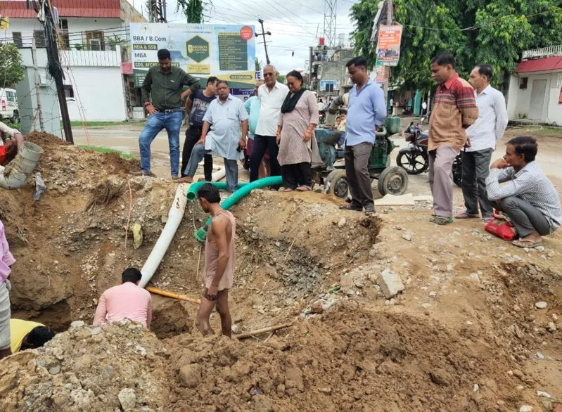 बरेली: 48 घंटे जूझने के बाद मिला पेयजल