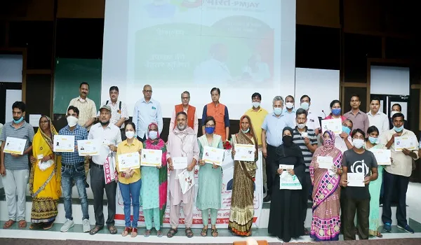 मुरादाबाद: गरीबों के लिए वरदान साबित हो रही आयुष्मान भारत योजना