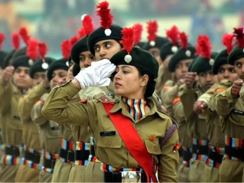 यूपीएससी ने दी अविवाहित महिलाओं को एनडीए, नौसेना अकादमी परीक्षा के लिए आवेदन करने की अनुमति