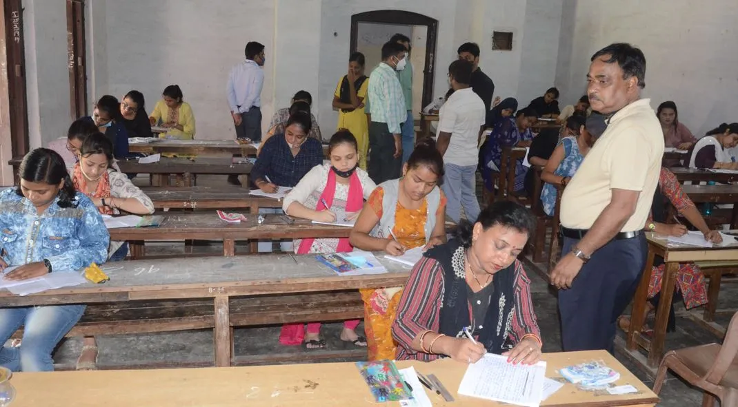 बरेली कॉलेज में भिड़े छात्र, एक निष्कासित