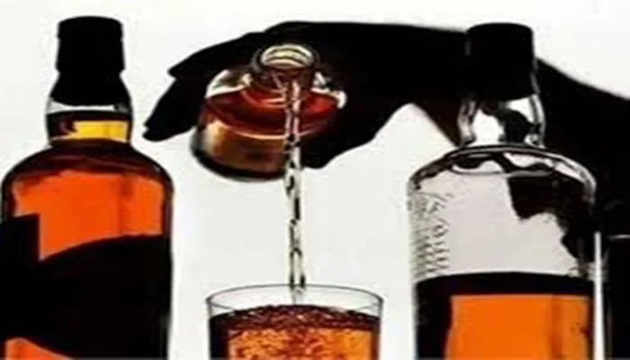 अब घरों में 4 बोतल शराब रखने के लिए लेना होगा ‘होम बार लाइसेंस’