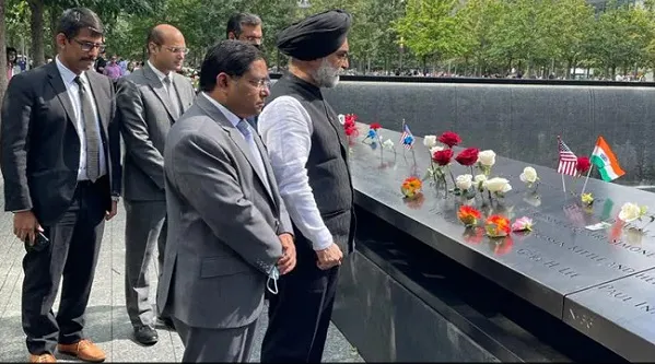 अमेरिका में भारत के राजदूत तरणजीत सिंह संधू ने 9/11 स्मारक पर पीड़ितों को दी श्रद्धांजलि