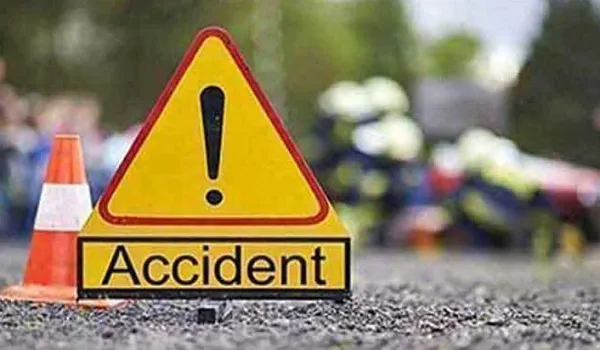 मुरादाबाद: ट्रक की टक्कर से बाइक सवार महिला की मौत