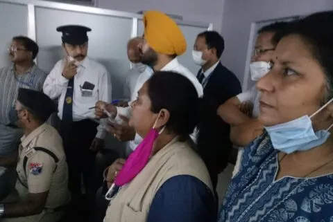हल्द्वानी: काठगोदाम रेलवे स्टेशन के बंद शौचालय को तुरंत खोला जाए