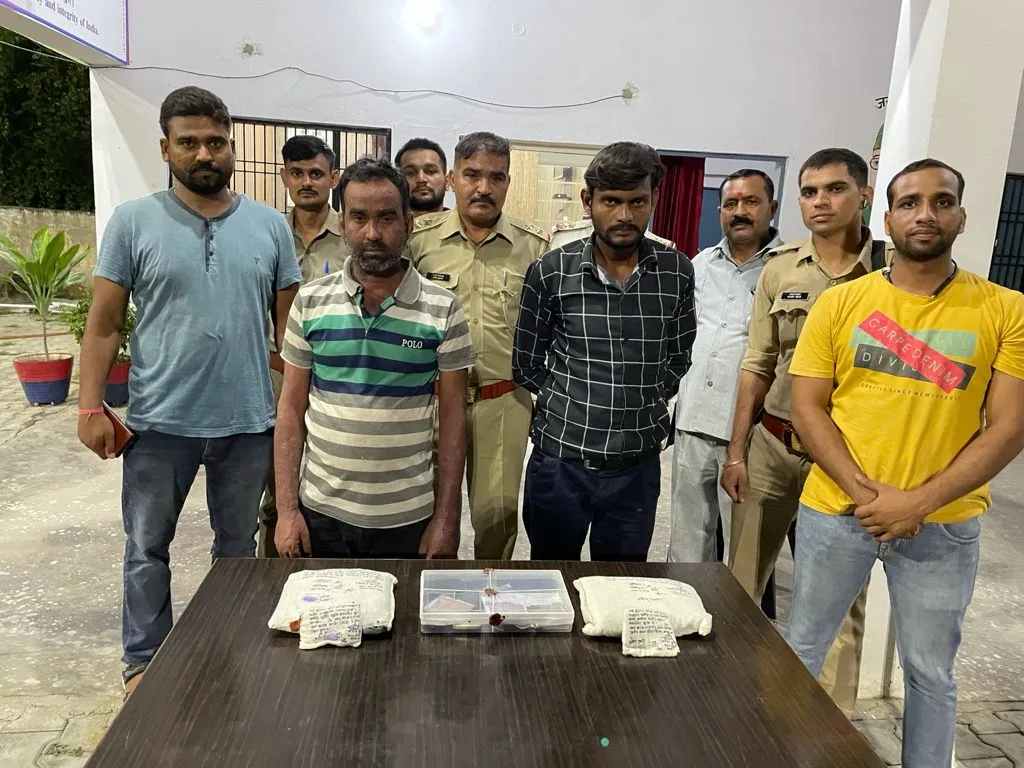 शाहजहांपुर: 2.5 किलो अफीम के साथ दो युवक गिरफ्तार