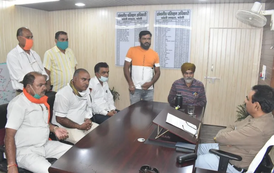 बरेली: सीएनजी ऑटो के ट्रांसफर पर लगी रोक हटाई जाए