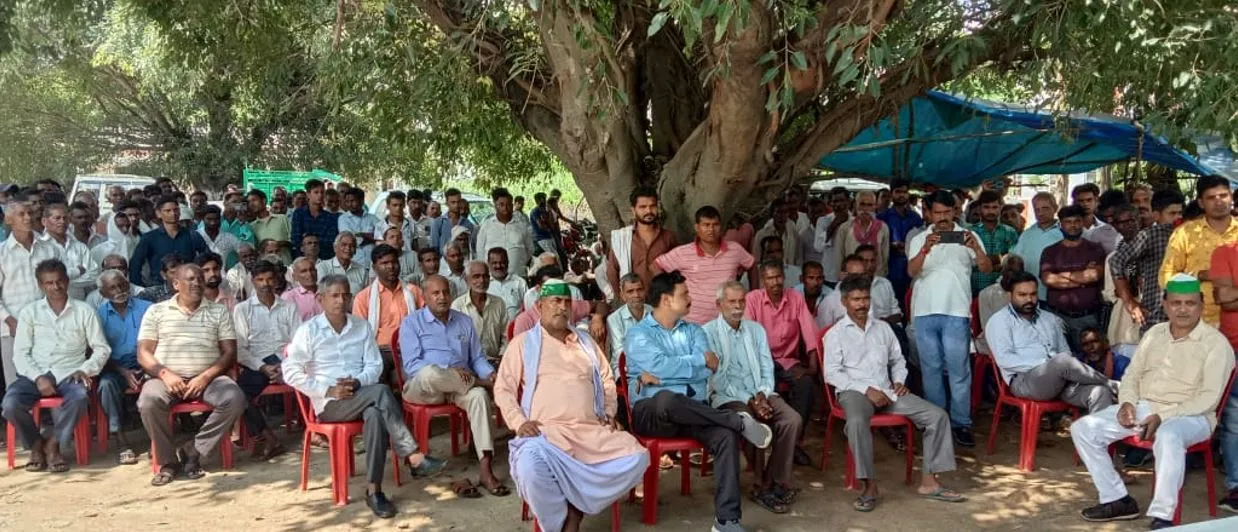 बरेली: किसानों ने रणनीति बनाने को इटौआ माफी में दिखायी एकजुटता