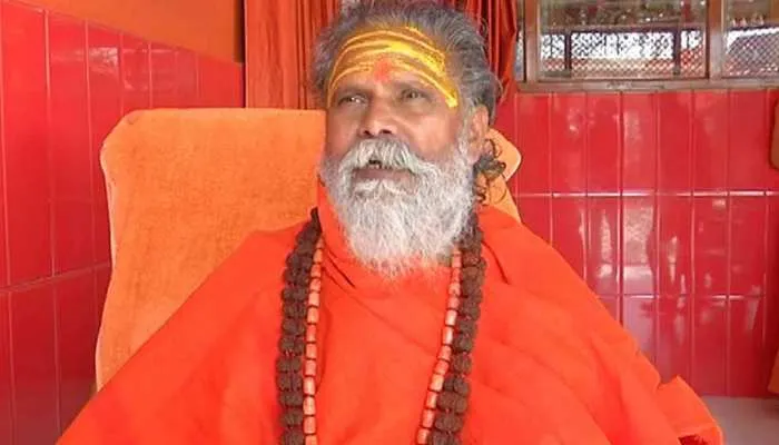 Mahant Narendra Giri Death Case: वाई श्रेणी की सिक्योरिटी थी, फिर कैसे किया सुसाइड? सुरक्षा में तैनात 11 पुलिसकर्मी जांच के घेरे में…