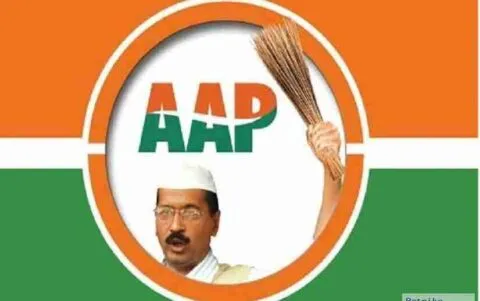 तिरंगे का अपमान, आम आदमी पार्टी पर सवाल, तस्वीरें सोशल मीडिया में वायरल