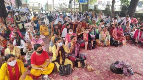 उपनल कर्मचारियों ने कहा, हमारी सुध नहीं ले रही सरकार
