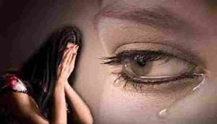 लखनऊ: युवक ने नशीला पदार्थ पिलाकर महिला से किया दुष्कर्म, दी ये धमकी