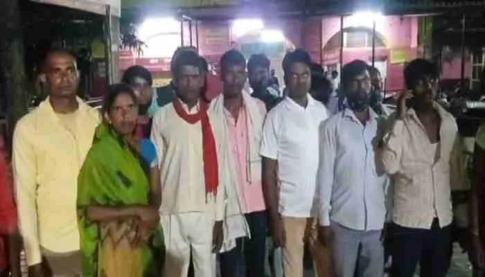 सीतापुर: आकाशीय बिजली गिरने से किशोर समेत दो की मौत, एक युवक रेफर