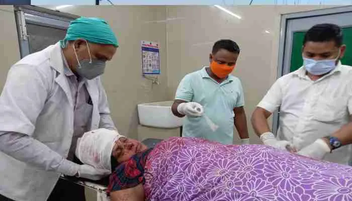 मिर्जापुर: महिला व उसके बच्चों पर धारदार हथियार से हमला, हालत नाजुक