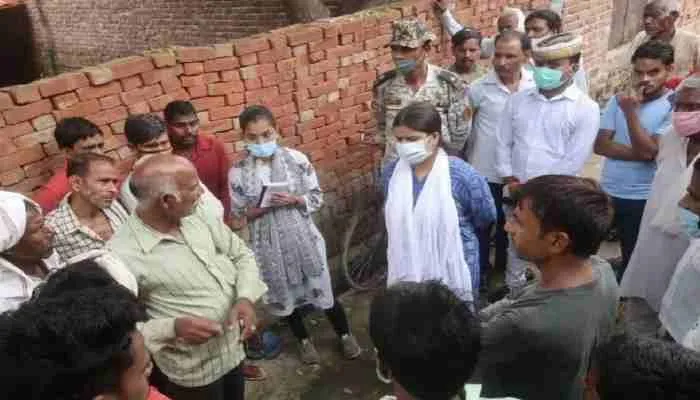 फिरोजाबाद: वायरल व डेंगू से हो रही मौतों पर लगा अंकुश, लेकिन…