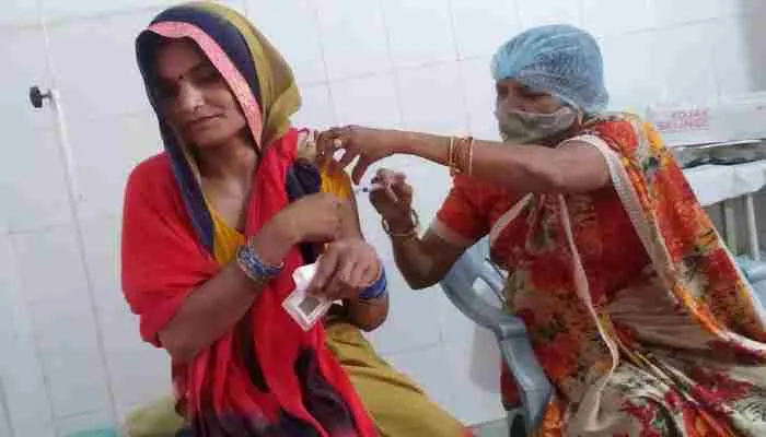 सीतापुर: टीकाकरण महाअभियान में लक्ष्य के मुकाबले 110 फीसद लोगों को लगा टीका