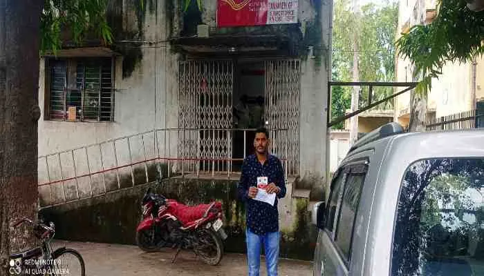 बाराबंकी: उप डाकघर के बाबू ने पत्रकार से की अभद्रता, कार्रवाई की मांग
