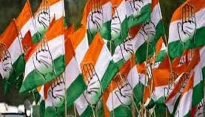 रायबरेली: कांग्रेस में बड़े पदाधिकारियों के सामने छोटे कार्यकर्ताओं को मिल रही तवज्जो