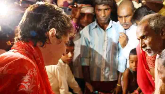 अमेठी: दीवार गिरने से हुई बच्चों की मौत पर प्रियंका ने जताई संवेदना, दिया संभव मदद का भरोसा