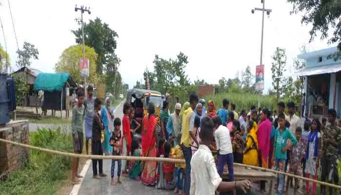 कुशीनगर: एडिशनल एसपी की गाड़ी के चपेट में आने से मासूम बच्चे की मौत