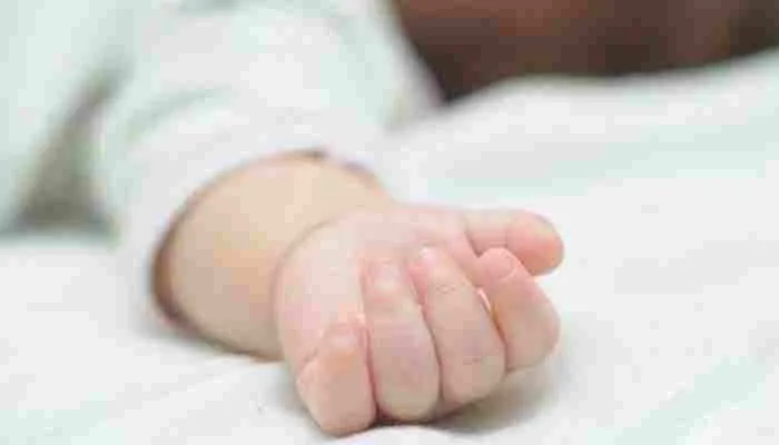 आजमगढ़: इलाज के दौरान मासूम की मौत, परिजनों ने किया हंगामा