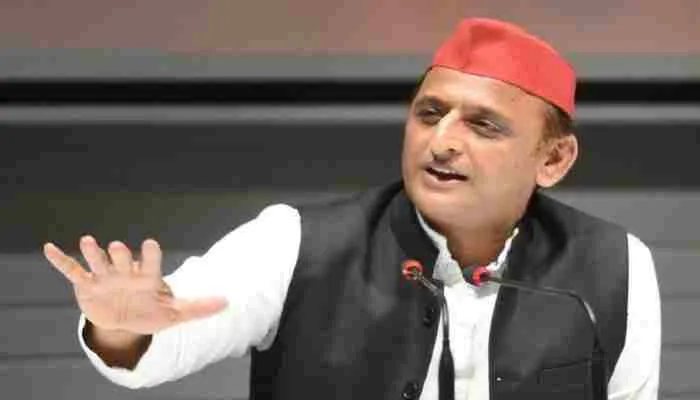 यूपी: अखिलेश यादव ने प्रदेश की स्वास्थ्य सेवाओं को लेकर साधा निशाना