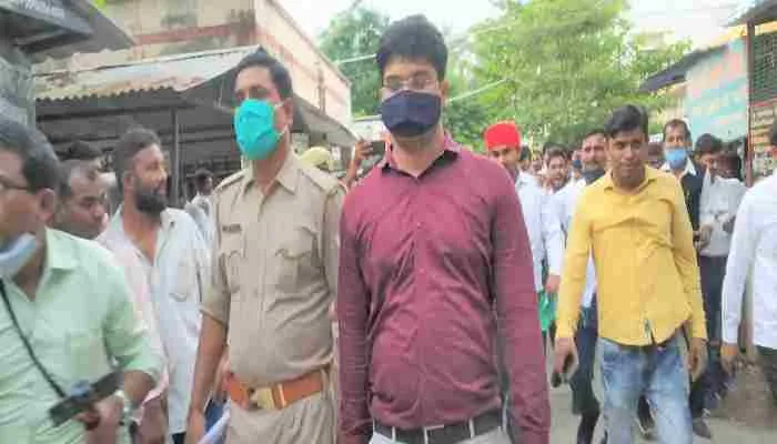 बाराबंकी: नायब तहसीलदार व कोतवाल को कोर्ट ने सुनाई सजा, जानें पूरा मामला