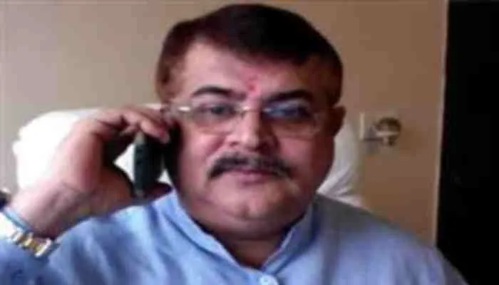 इटावा: पूर्व सीएम के सलाहकार को ट्राजिंड रिमांड पर रांची ले गई पुलिस