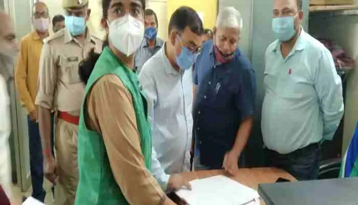 कानपुर: सीडीओ ने किया विकास भवन का औचक निरीक्षण, दिया ये निर्देश